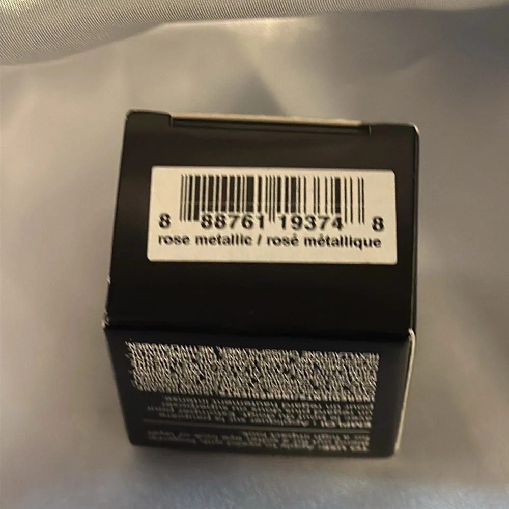 Avon Mega Metals Cream Eyeshadow 4g “Rose Metallic”